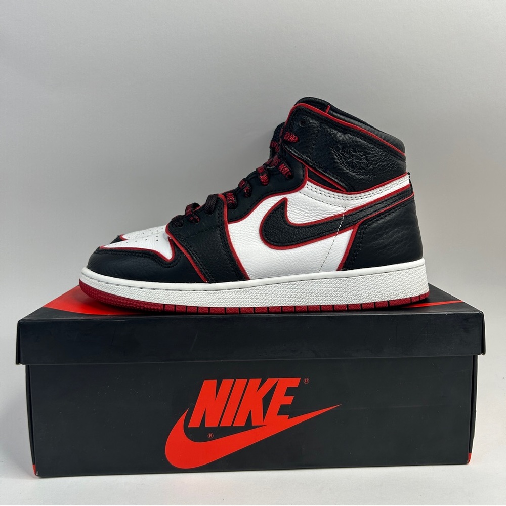Nike Air Jordan 1 Retro High BG “Bloodline” 2023 - Picture 5 of 7
